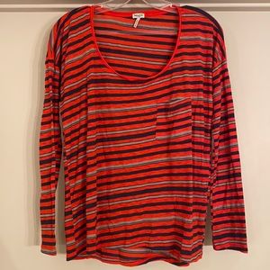 Splendid - Long Sleeve T w/ pocket & scoop neck XS